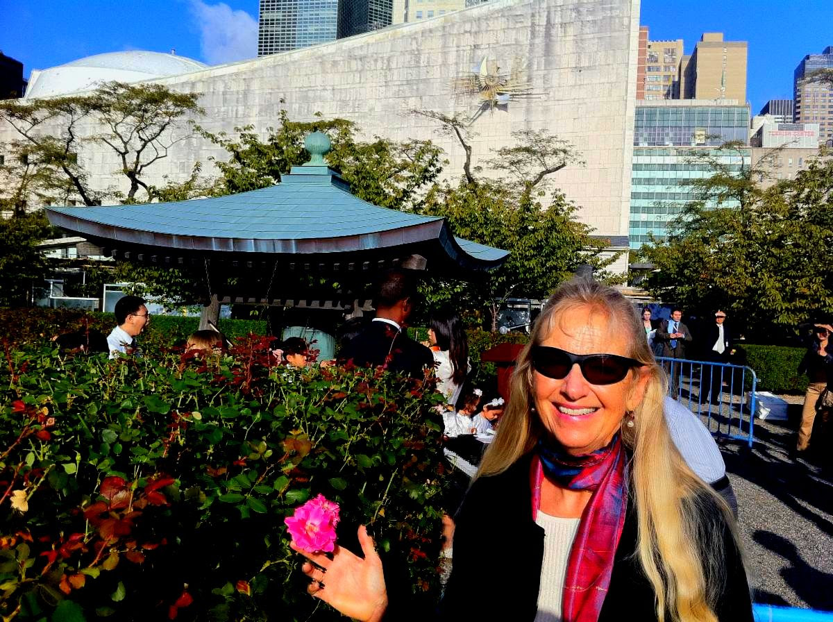 Avon-at-UN-International Day of Peace-09-21-2012